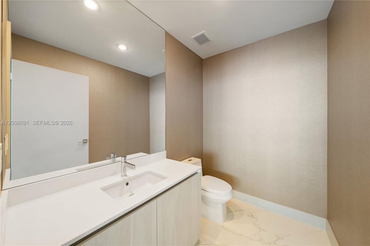 3131 NE 7th Ave, Unit PH5202, Miami, FL 33137 Photo