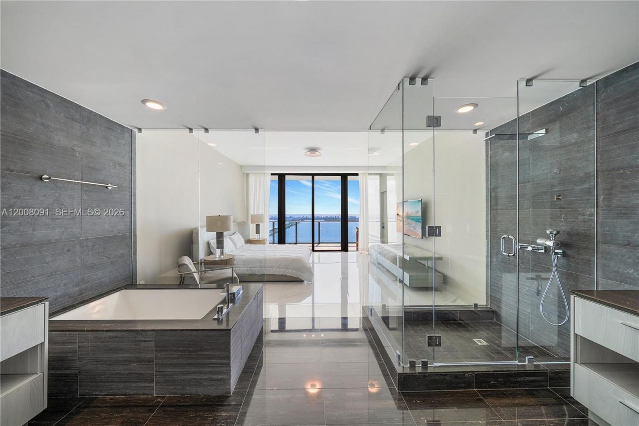 3131 NE 7th Ave, Unit PH5202, Miami, FL 33137 Photo