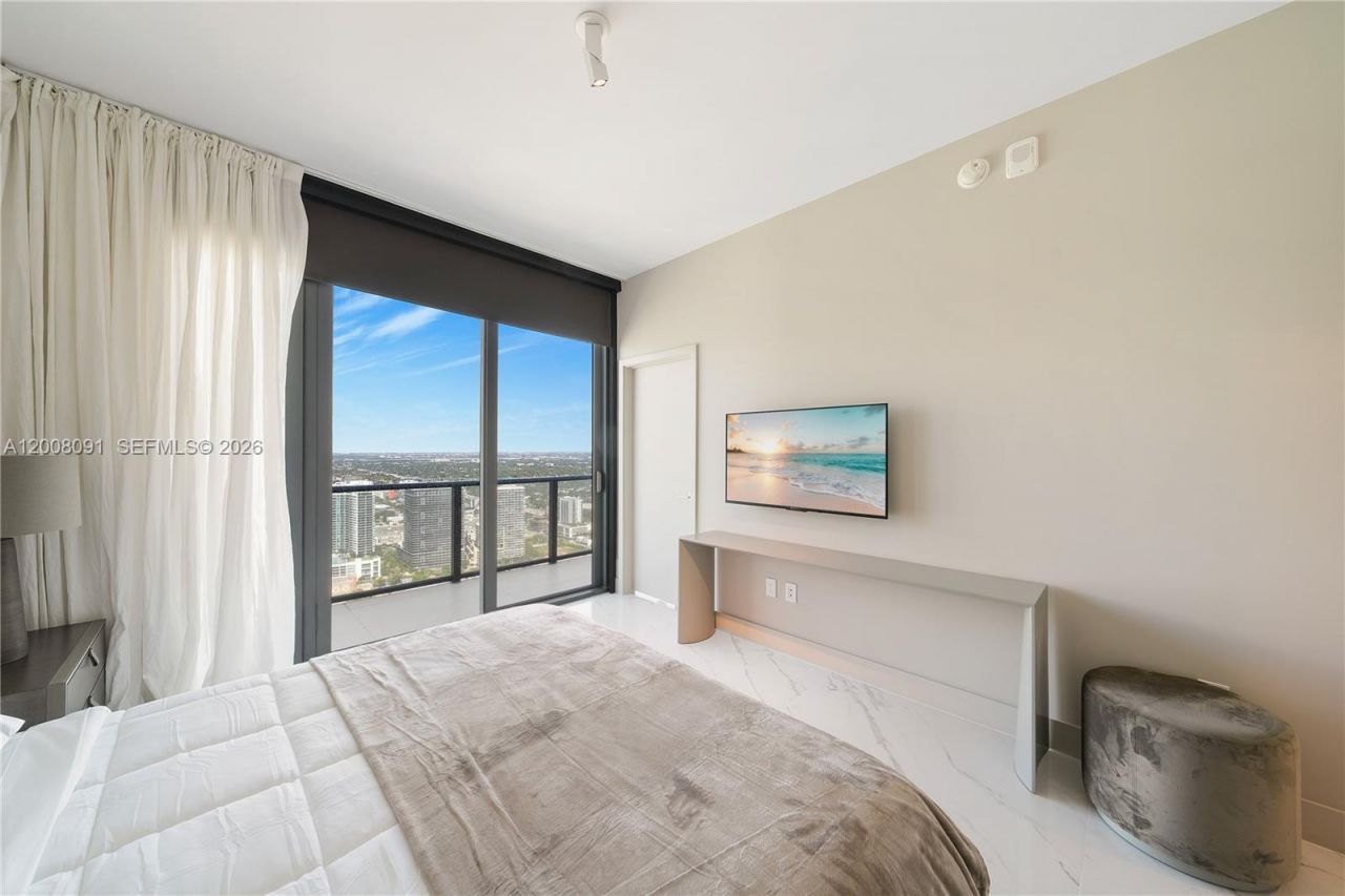 3131 NE 7th Ave, Unit PH5202, Miami, FL 33137 Photo