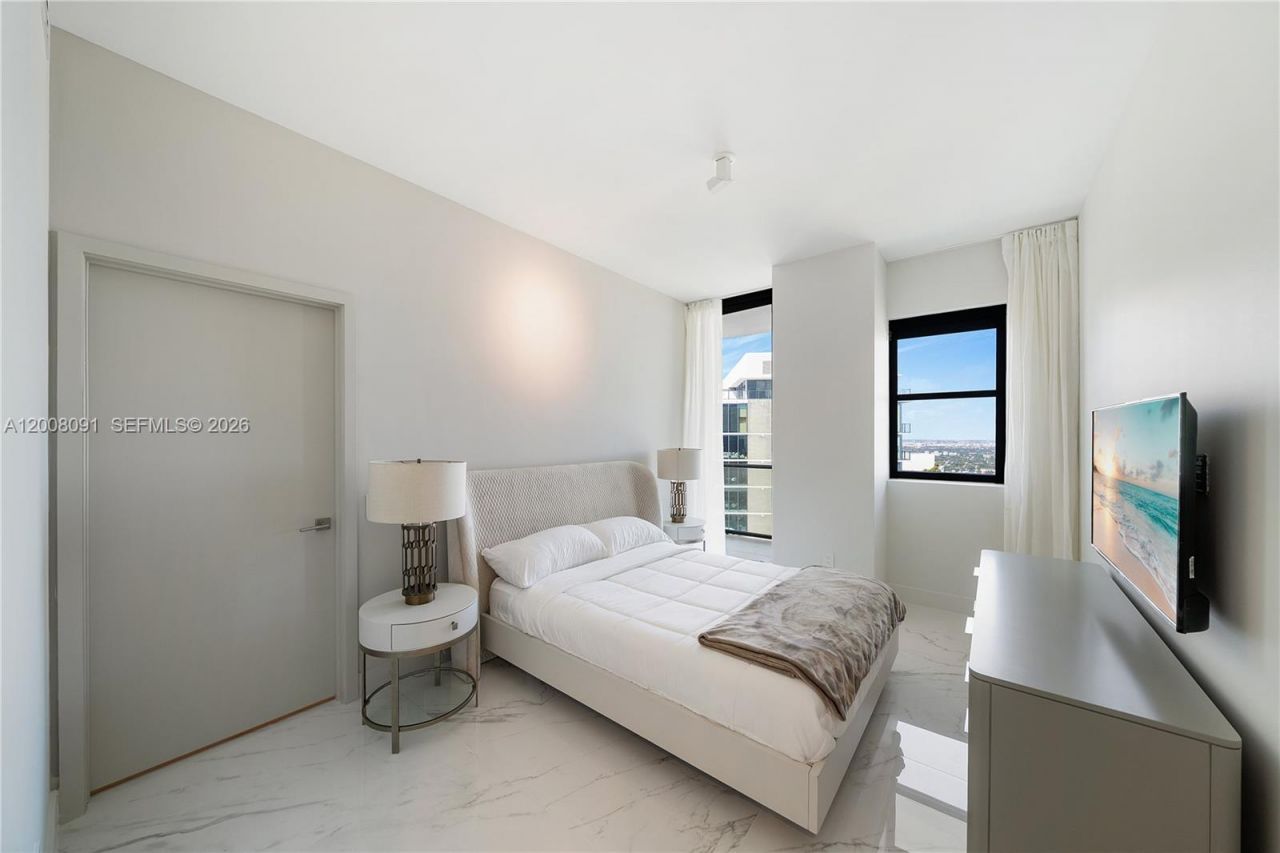 3131 NE 7th Ave, Unit PH5202, Miami, FL 33137 Photo
