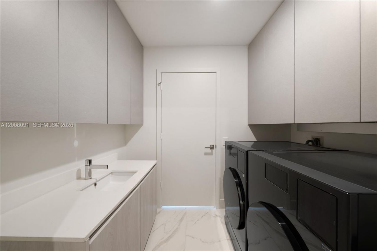 3131 NE 7th Ave, Unit PH5202, Miami, FL 33137 Photo