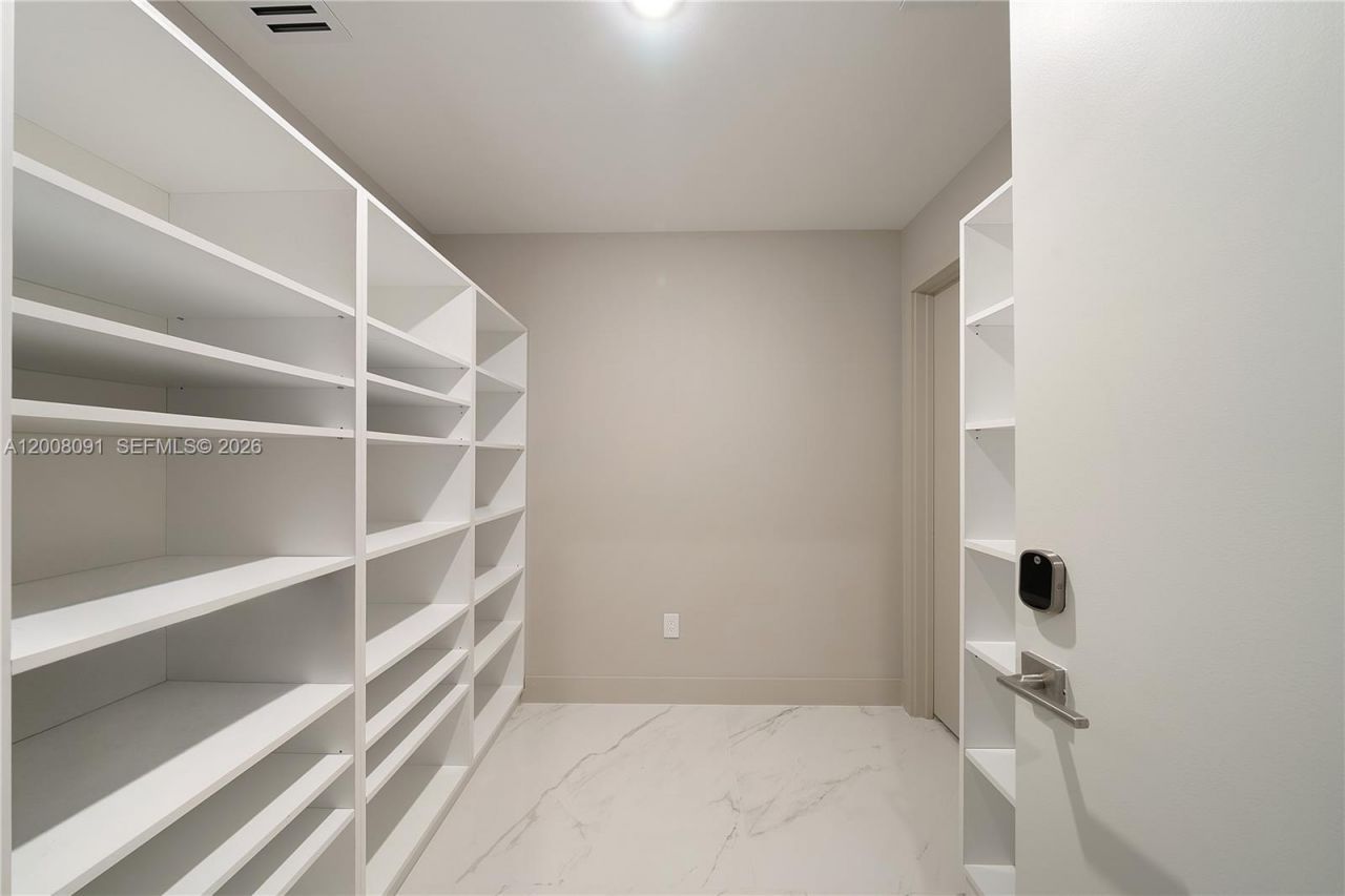 3131 NE 7th Ave, Unit PH5202, Miami, FL 33137 Photo