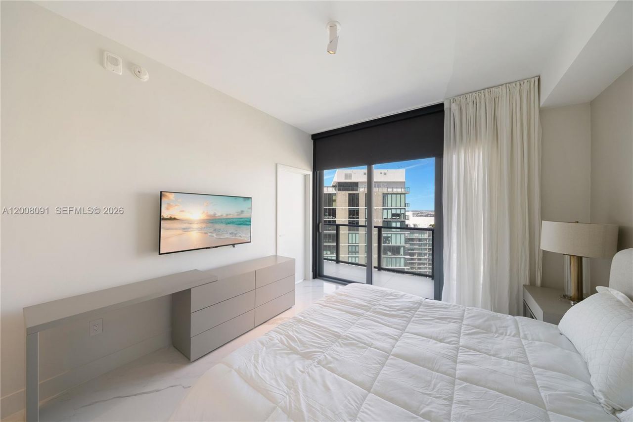 3131 NE 7th Ave, Unit PH5202, Miami, FL 33137 Photo