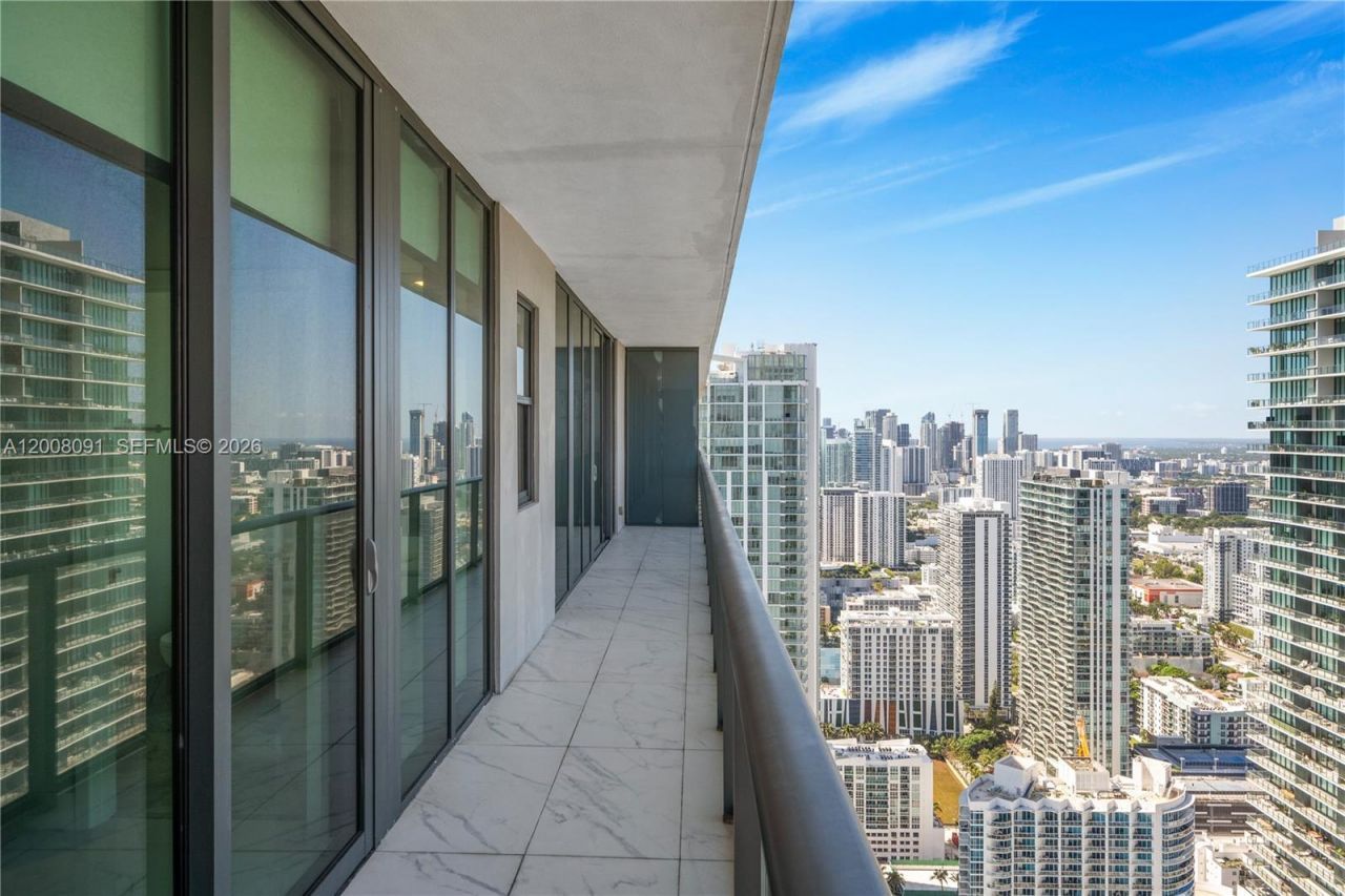 3131 NE 7th Ave, Unit PH5202, Miami, FL 33137 Photo