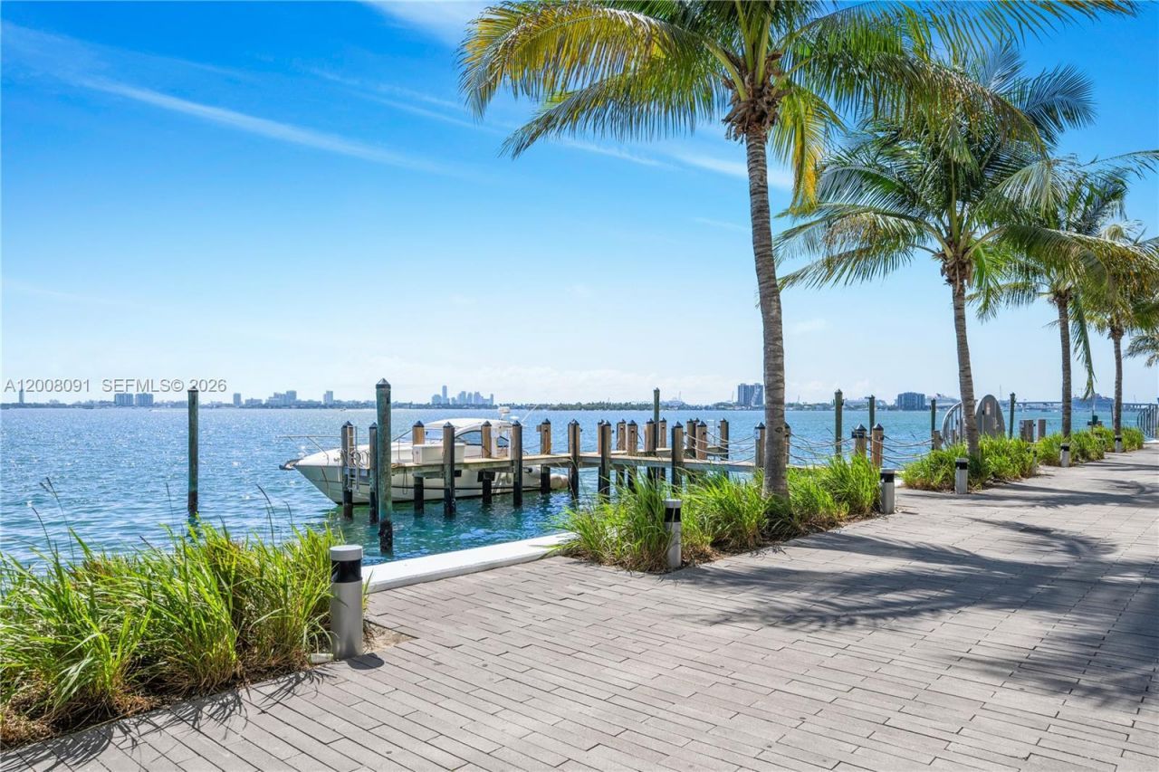 3131 NE 7th Ave, Unit PH5202, Miami, FL 33137 Photo