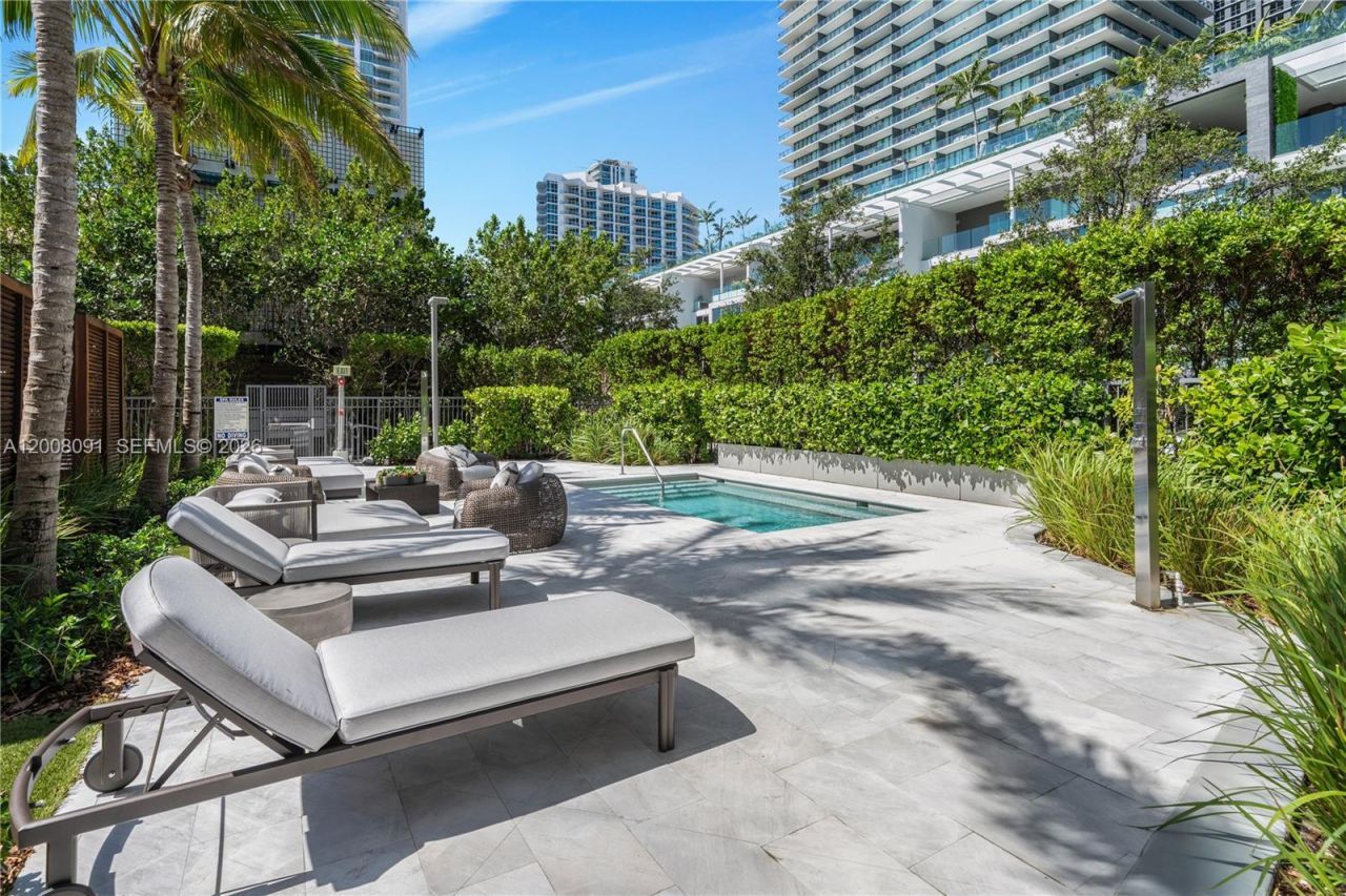 3131 NE 7th Ave, Unit PH5202, Miami, FL 33137 Photo