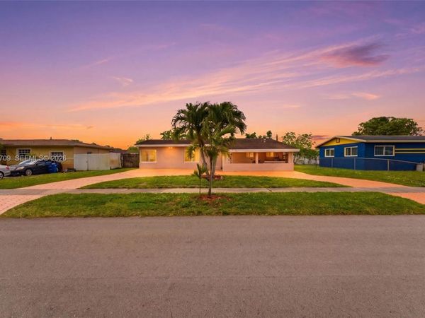 1440 NW 179th Ter , Miami Gardens, FL 33169