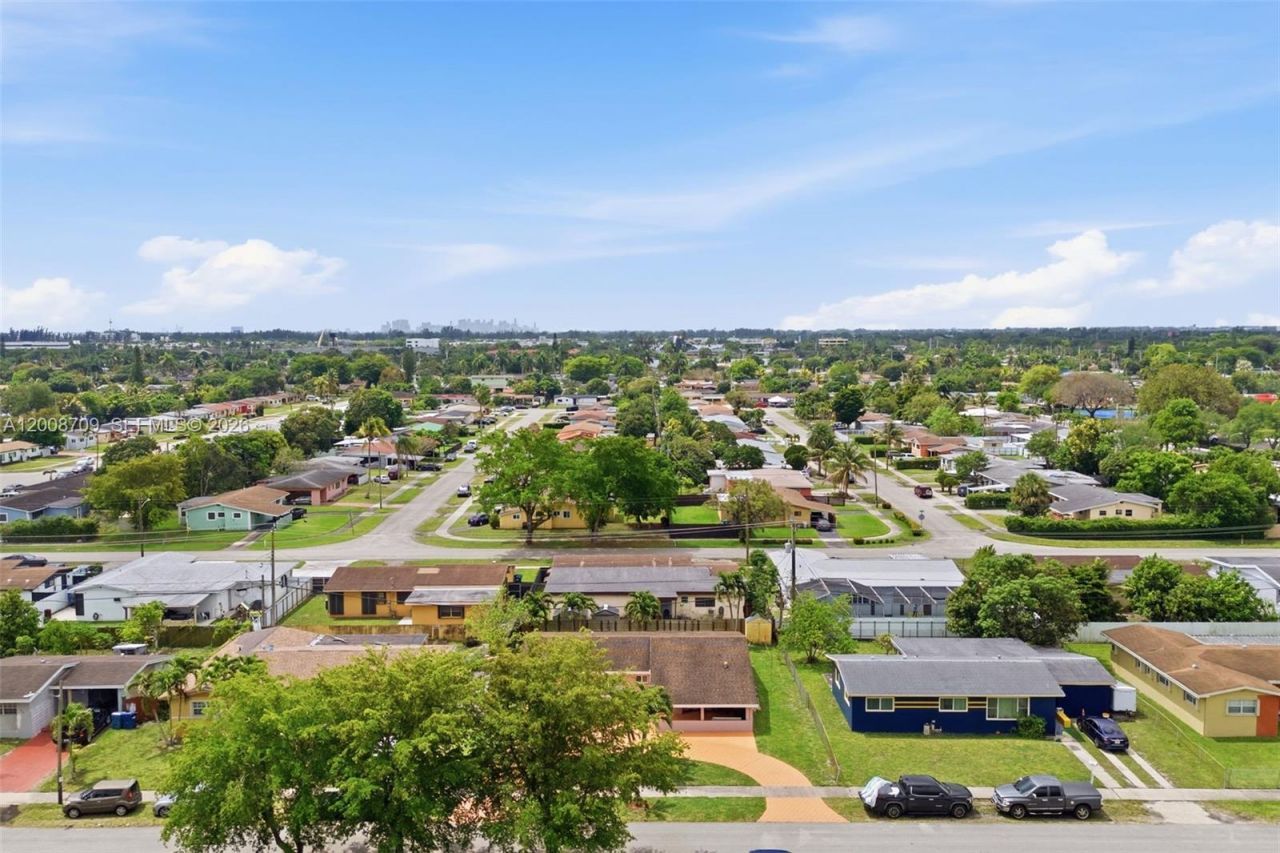 1440 NW 179th Ter, Miami Gardens, FL 33169 Photo