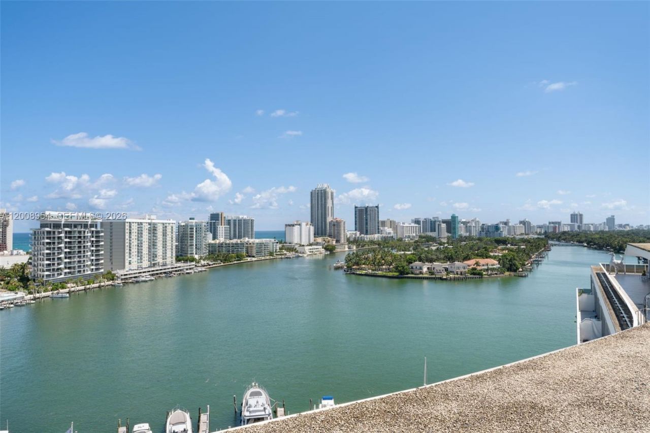 900 Bay Dr, Unit 421, Miami Beach, FL 33141 Photo