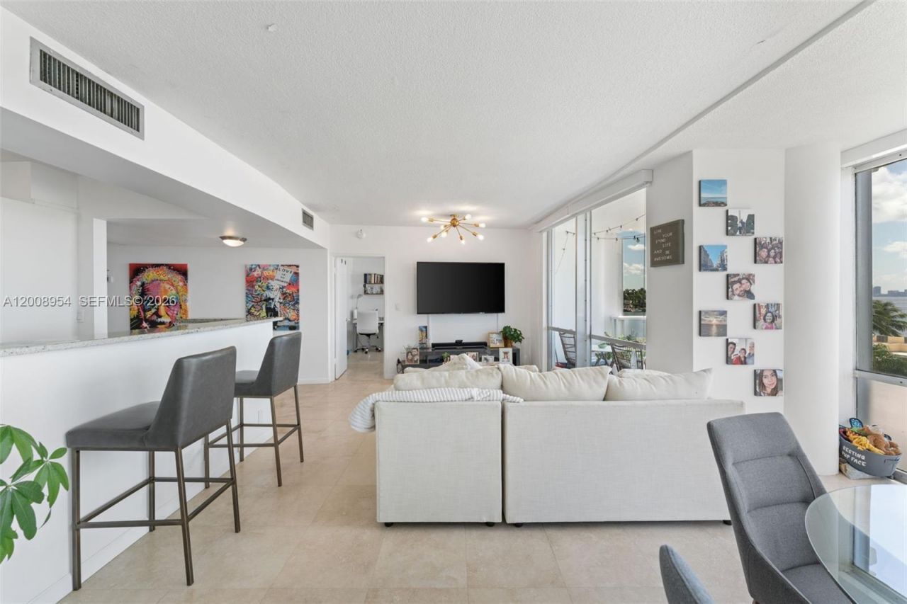 900 Bay Dr, Unit 421, Miami Beach, FL 33141 Photo