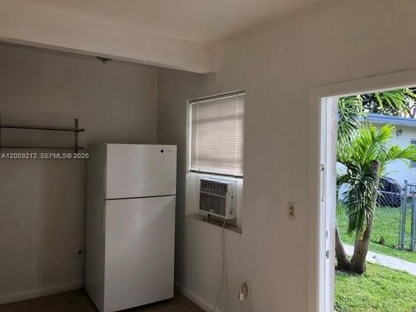 471 SW 10th St, Unit 5, Miami, FL 33130