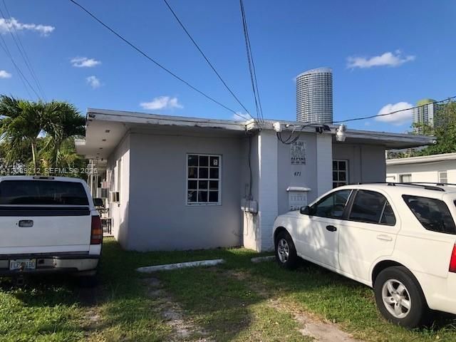 471 SW 10th St , Unit 5, Miami, FL 33130 Photo