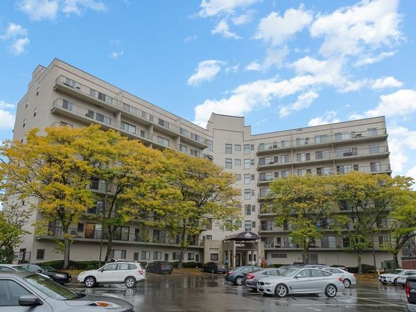 133 Commander Shea Blvd, Unit 505, Quincy, MA 02171