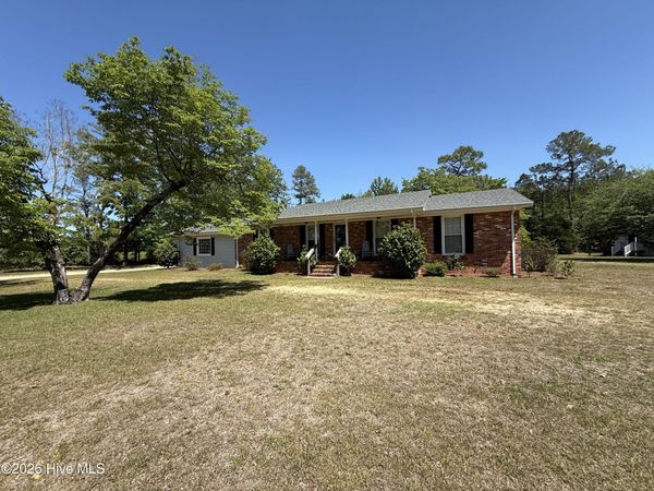 3731 Marsh Road , Bladenboro, NC 28320