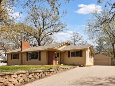 3100 Noble Avenue N, Golden Valley, MN 55422