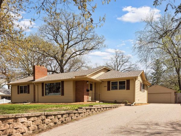 3100 Noble Avenue N, Golden Valley, MN 55422