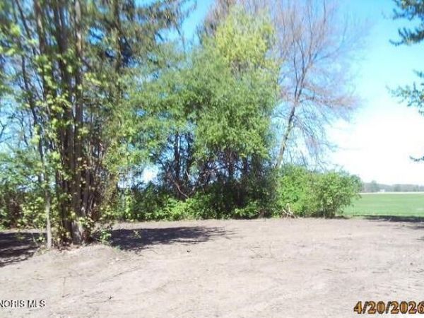 5678 Co Rd 55 , Gibsonburg, OH 43431