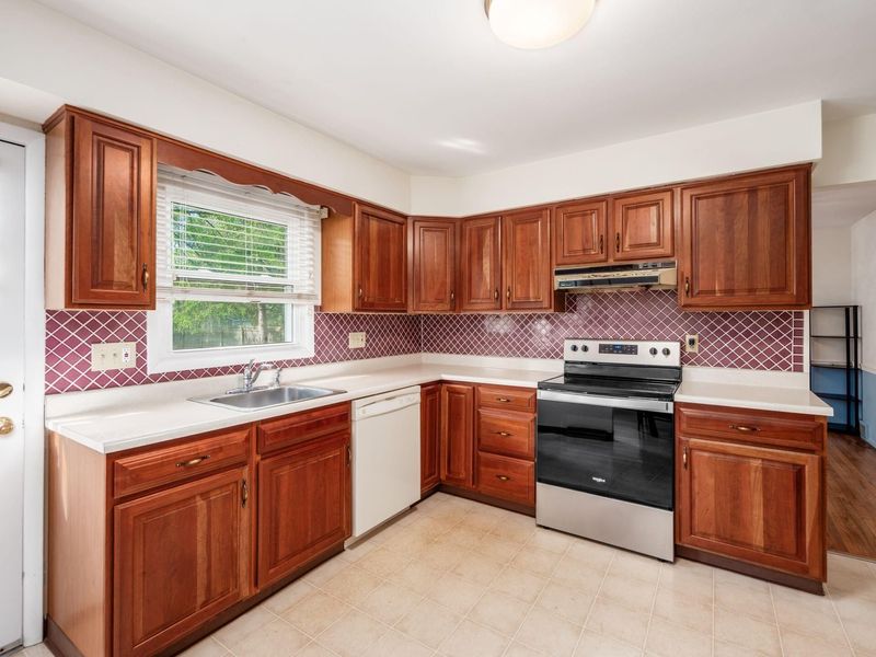 5657 Flintlock Lane , Columbus, OH 43213 Photo 16