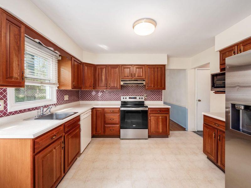 5657 Flintlock Lane , Columbus, OH 43213 Photo 18