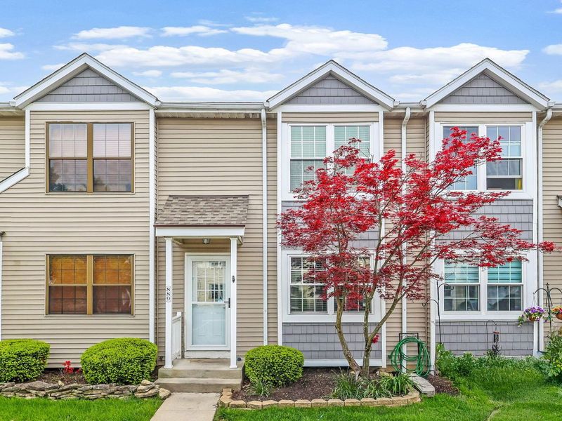 889 Noddymill Lane E, Unit 33C, Columbus, OH 43085 Photo 1