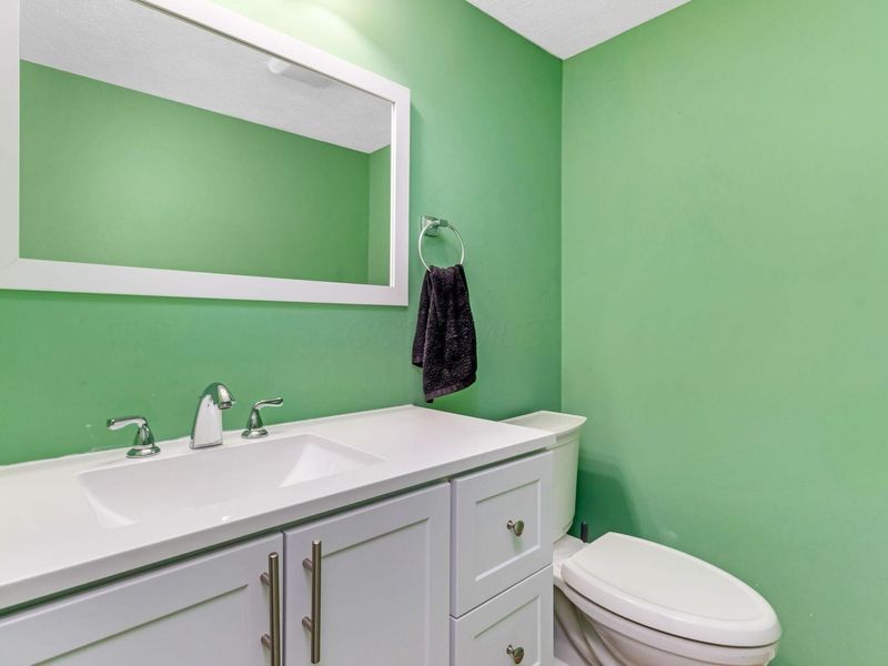 889 Noddymill Lane E, Unit 33C, Columbus, OH 43085 Photo 18