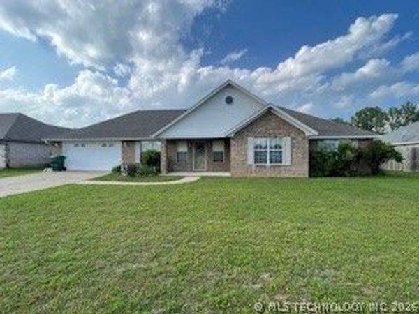 907 Belmont Avenue , Sallisaw, OK 74955