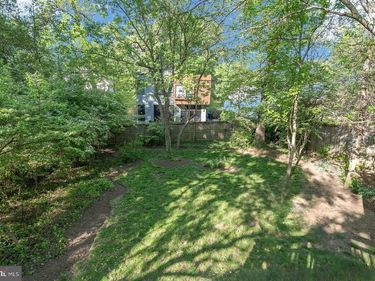 422 N EDGEWOOD STREET , ARLINGTON, VA 22201