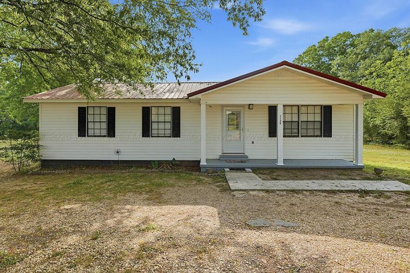1129 NW 4th St, Carbon Hill, AL 35549 Main Photo