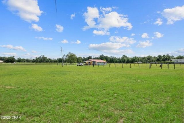 10201 Western Road, Fountain, FL 32438 Main Photo