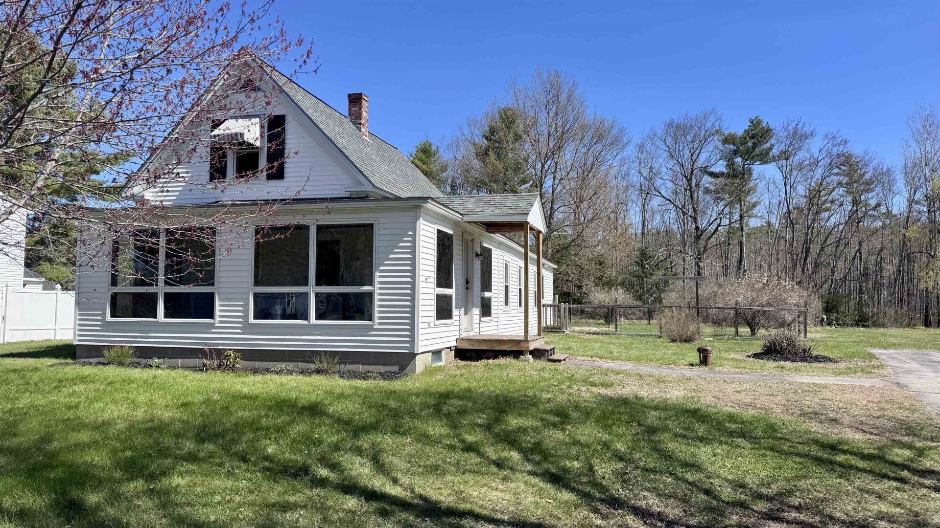 8 Old Bay Road, New Durham, NH 03855 Main Photo