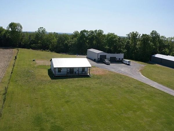 144 Whitlock Paris Rd, Paris, TN 38242