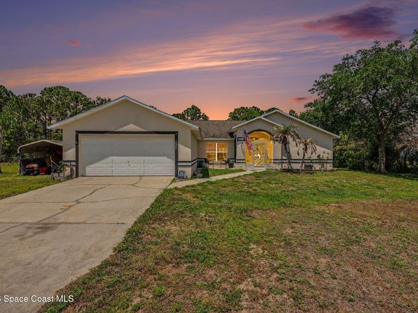 5220 Avocado Avenue, Cocoa, FL 32926