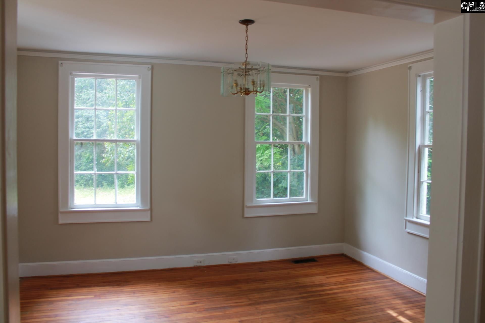 960 Zimalcrest Drive  Photo 4