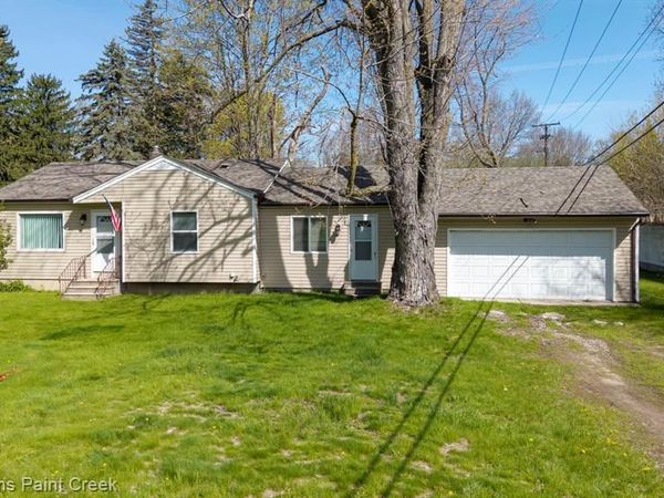 2244 Hammerslea Road, Orion Twp, MI 48359