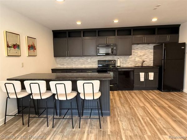 675 RANDOLPH Street, Northville, MI 48167