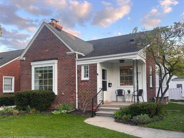 1797 Allard Avenue, Grosse Pointe Woods, MI 48236