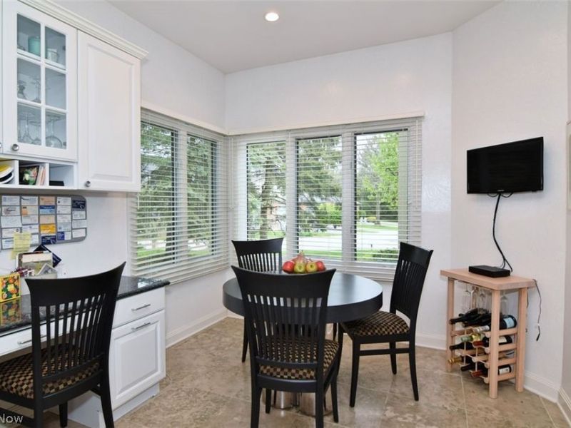 22 Waterford Lane, Beachwood, OH 44122 Photo 10