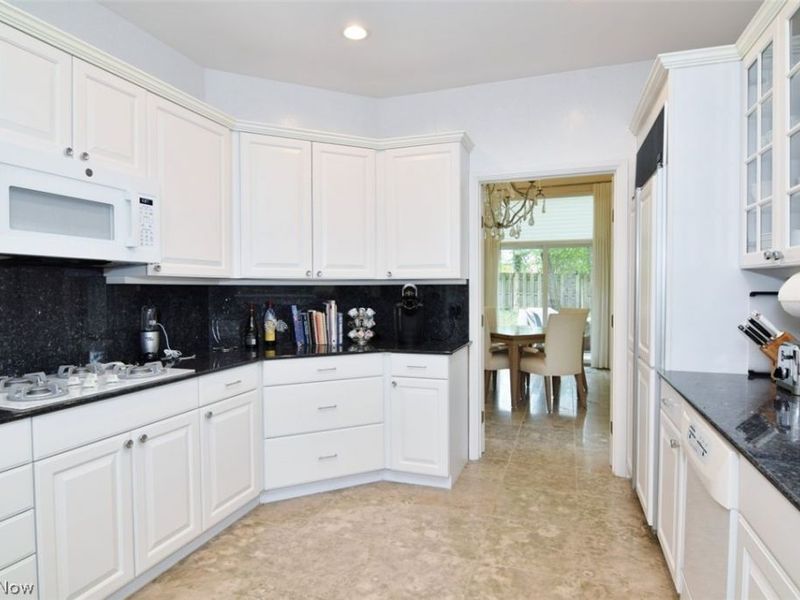 22 Waterford Lane, Beachwood, OH 44122 Photo 12