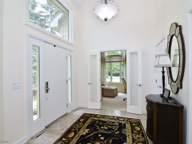 22 Waterford Lane, Beachwood, OH 44122 Photo 3