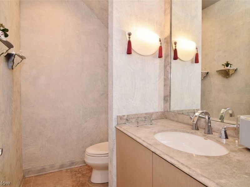 22 Waterford Lane, Beachwood, OH 44122 Photo 7