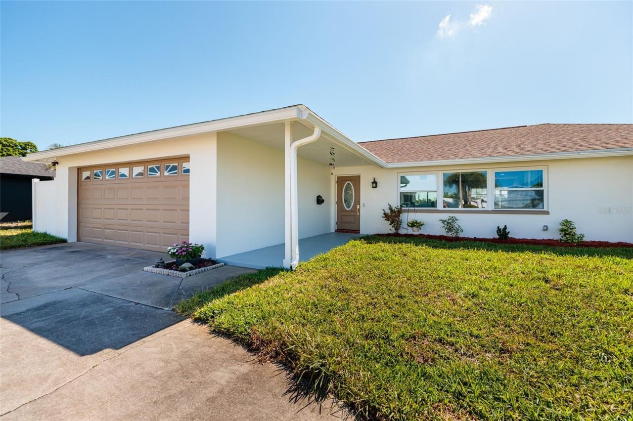 9773 1st Street Ne, Saint Petersburg, FL 33702 Photo