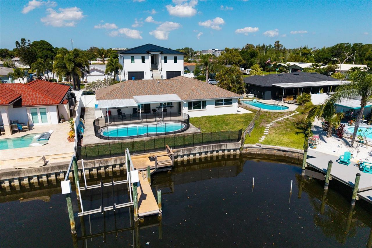 9773 1st Street Ne, Saint Petersburg, FL 33702 Photo