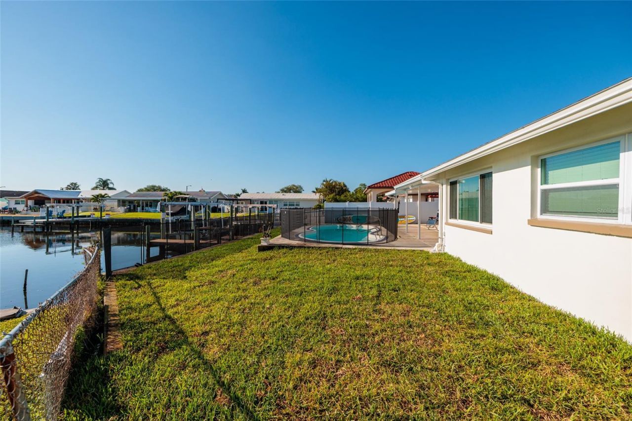 9773 1st Street Ne, Saint Petersburg, FL 33702 Photo