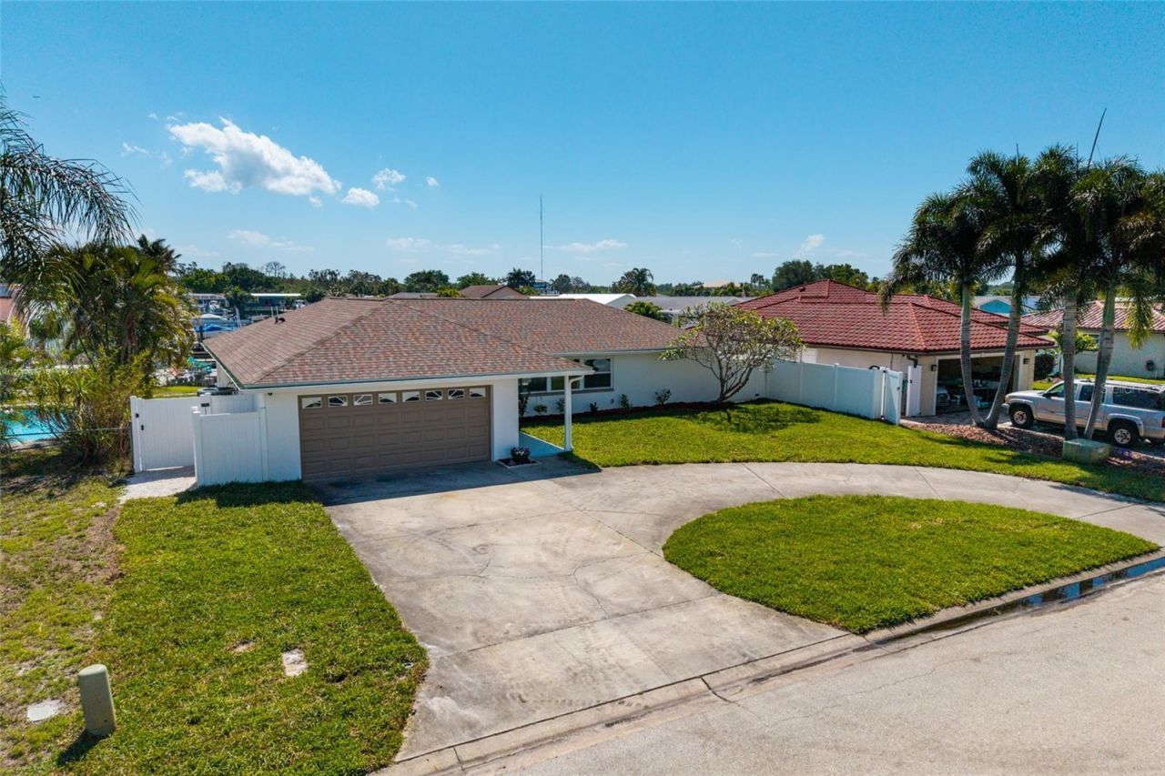 9773 1st Street Ne, Saint Petersburg, FL 33702 Photo