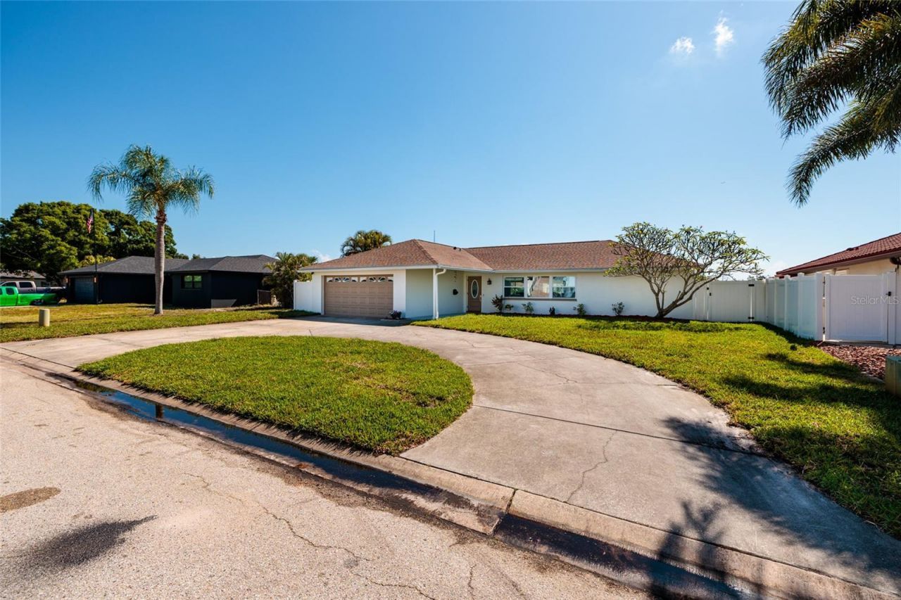 9773 1st Street Ne, Saint Petersburg, FL 33702 Photo