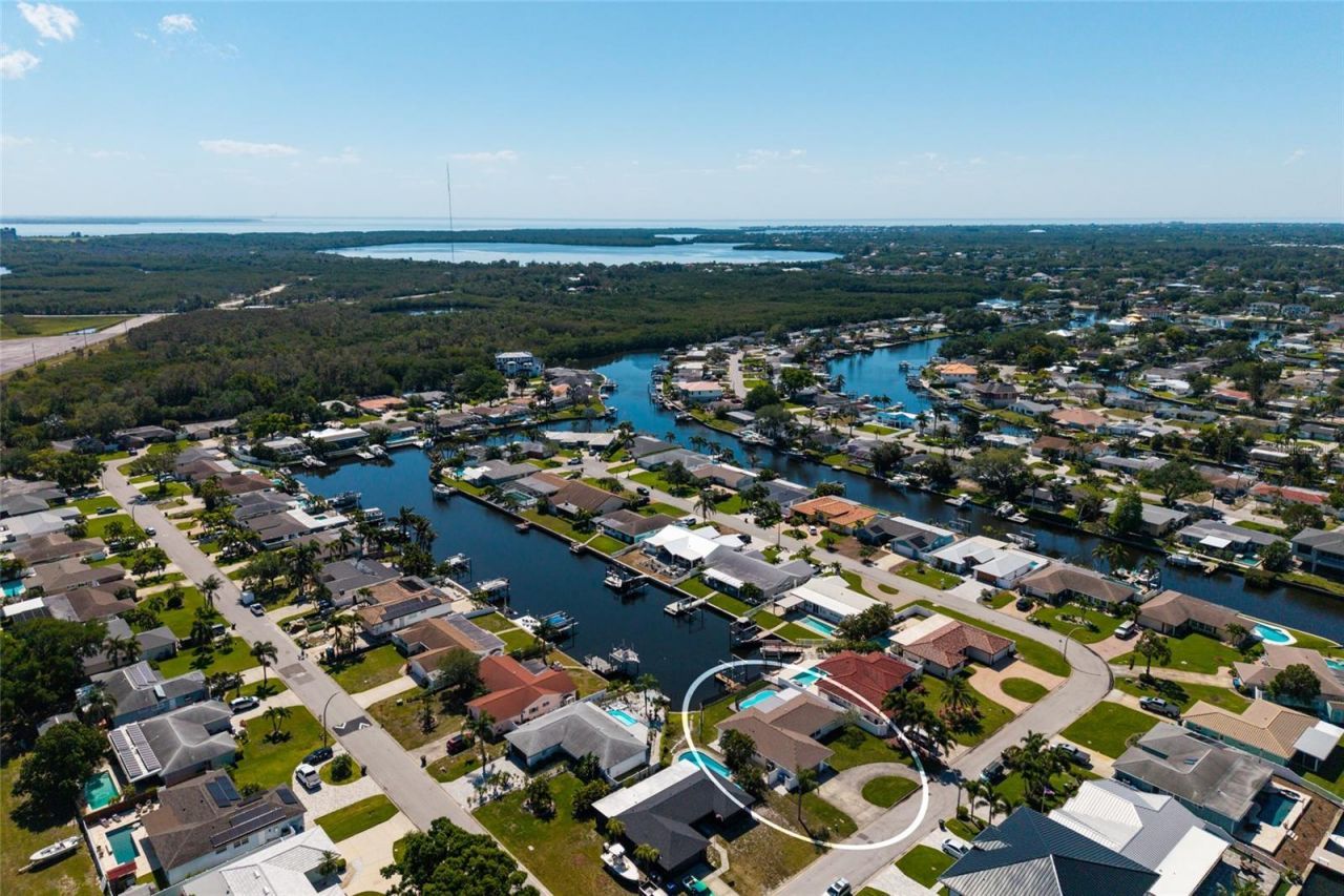 9773 1st Street Ne, Saint Petersburg, FL 33702 Photo
