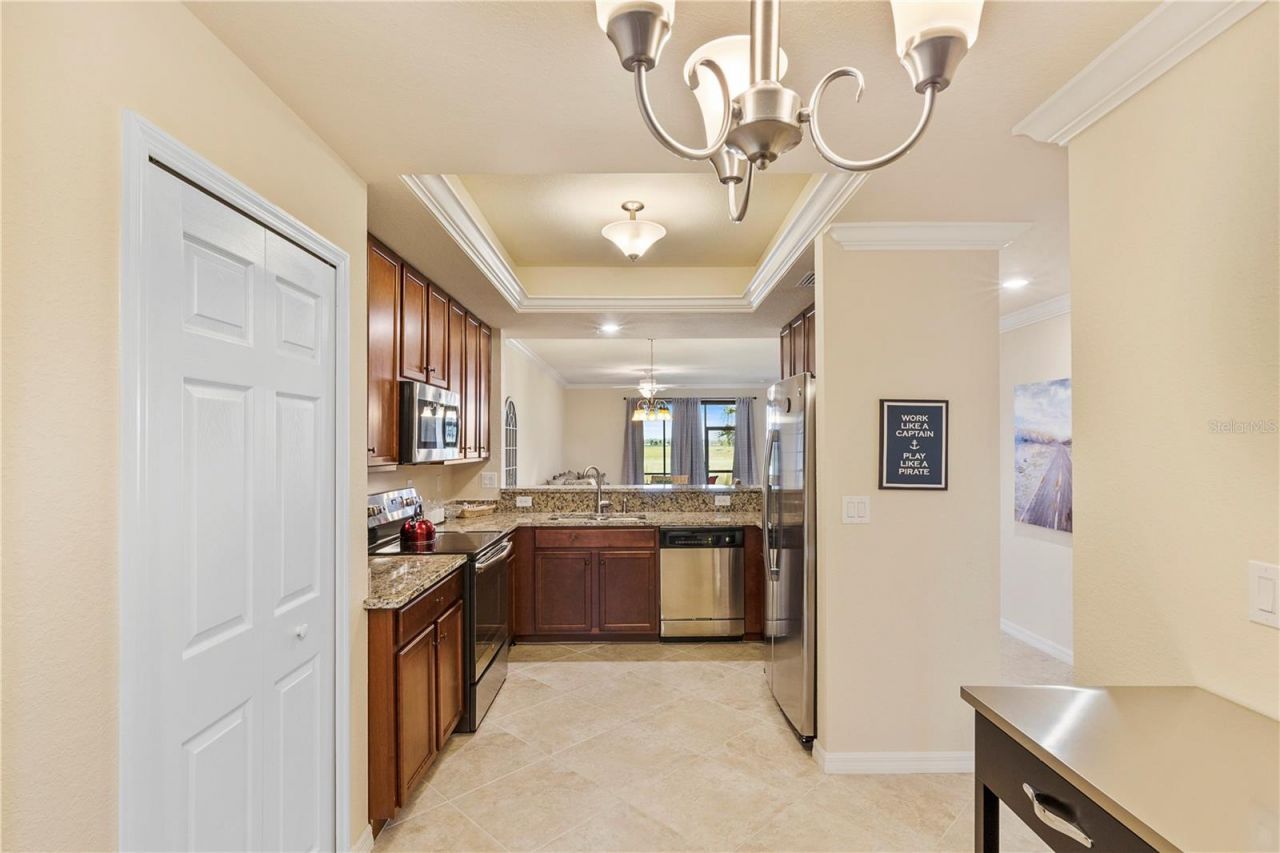 5558 Palmer Circle, Unit 105, Bradenton, FL 34211 Photo