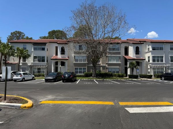 5164 CONROY ROAD , Unit 1526, ORLANDO, FL 32811