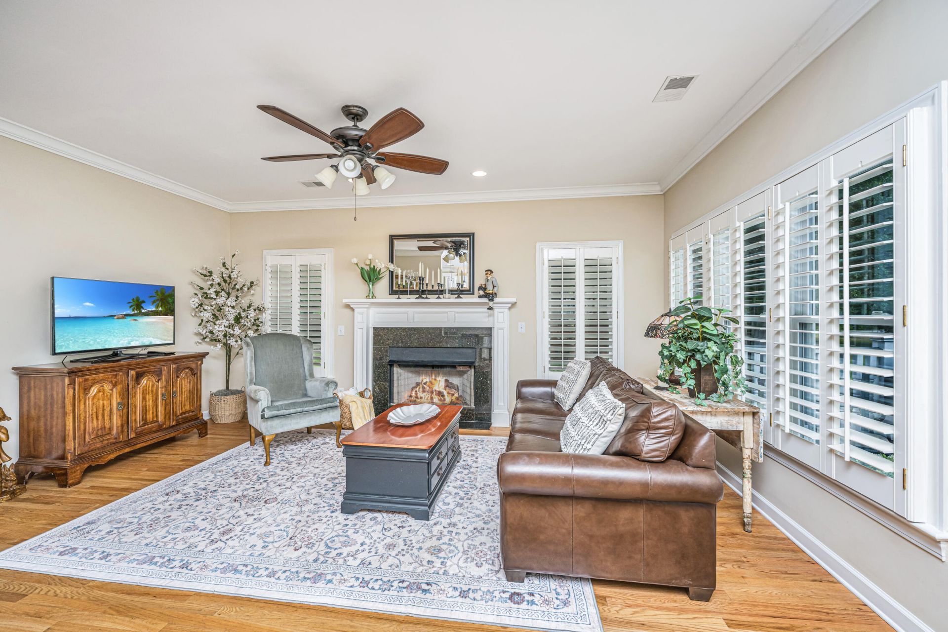 8608 Timbermarsh Lane Photo 22