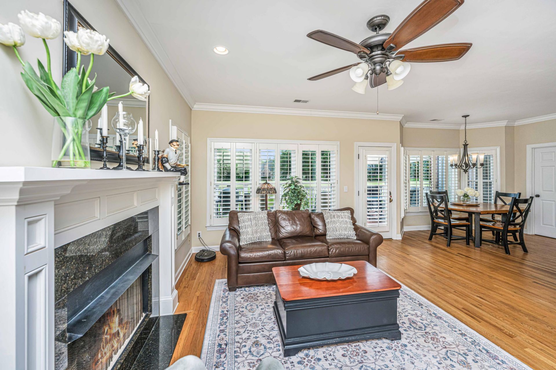 8608 Timbermarsh Lane Photo 24